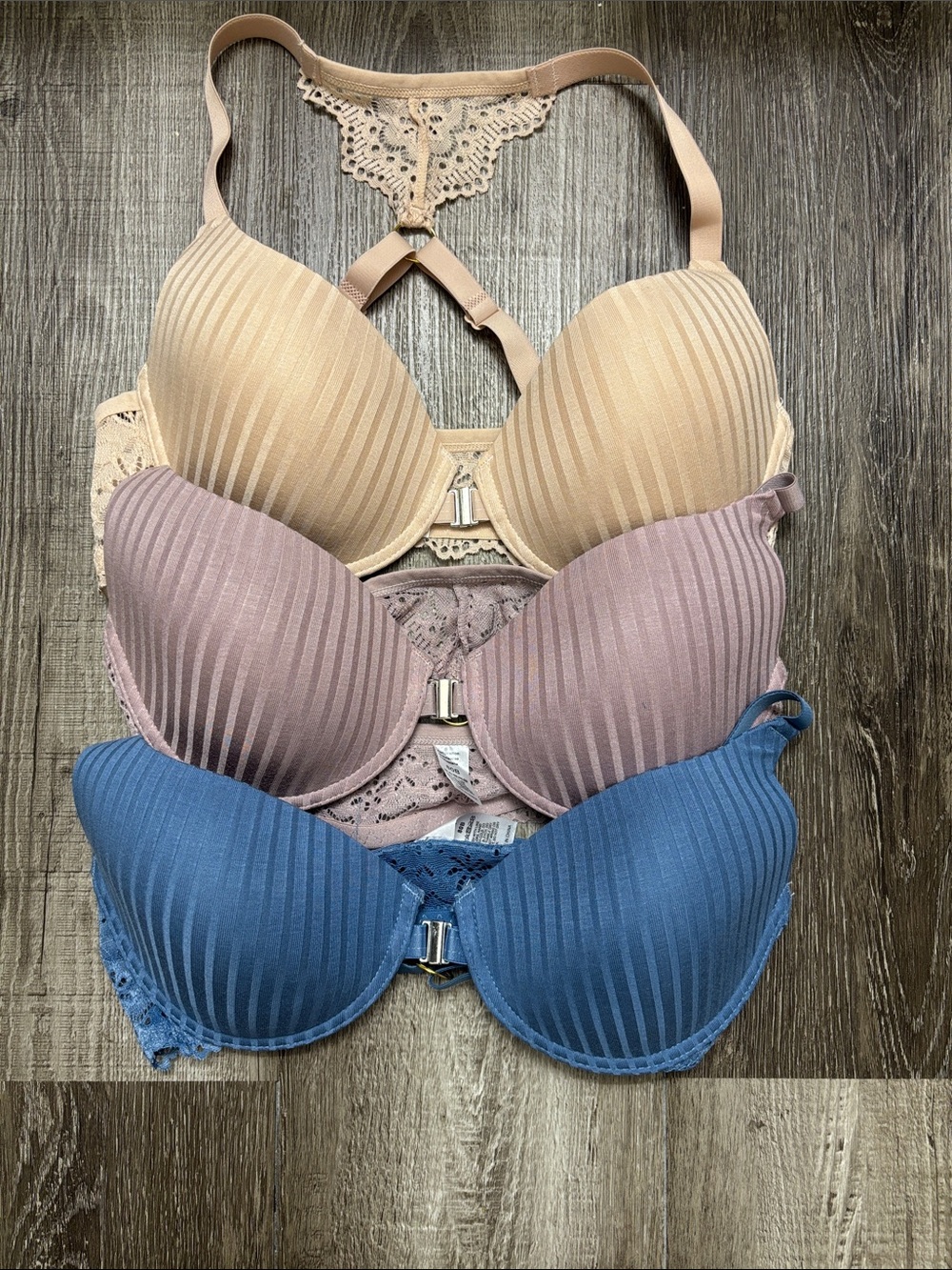 NWOT Women’s Lace Back T-Shirt Bra - Blue, Mauve, Beige